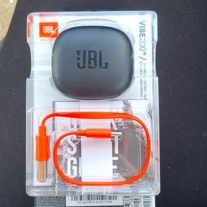 JBL bluetooth ear buds